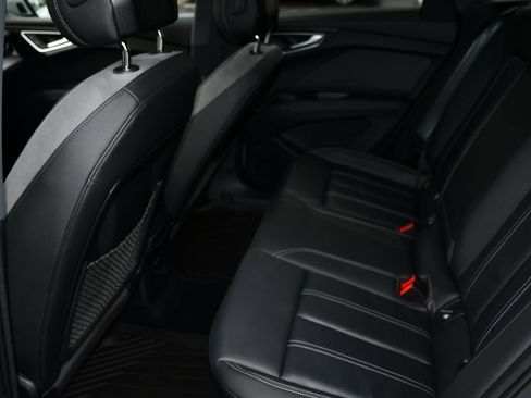 Certified 2024 Audi Q4 e-tron Prestige AWD/4WD image 22