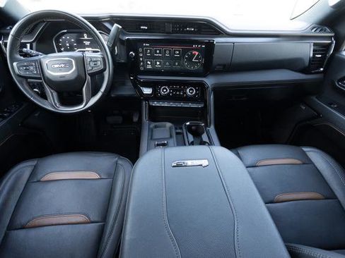 Used 2024 GMC Sierra 2500 AT4 w/ AT4 Premium Plus Package image 18