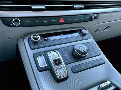 Used 2025 Hyundai Palisade Limited image 15