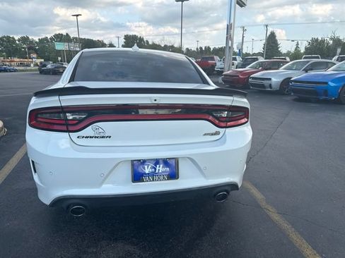Used 2017 Dodge Charger R/T Scat Pack RWD image 8