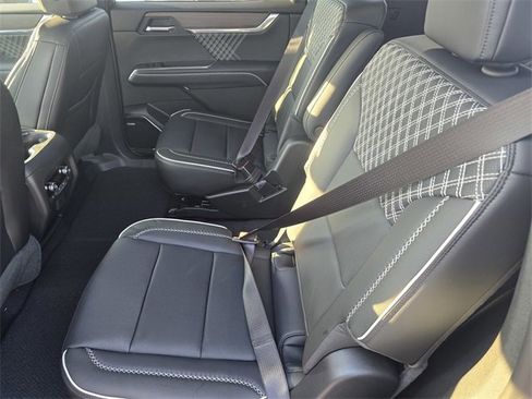 New 2026 GMC Acadia Denali w/ Super Cruise Package image 10