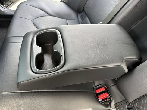 Used 2021 Toyota Camry XSE FWD image 38