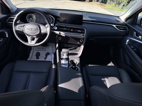 Used 2025 Genesis G70 2.5T image 16