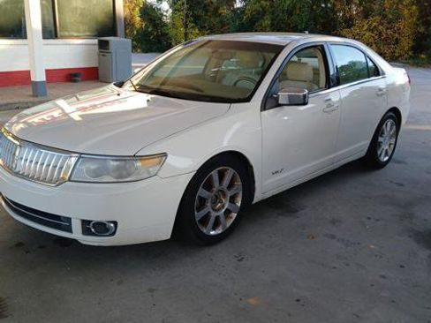 Used 2008 Lincoln MKZ image 1