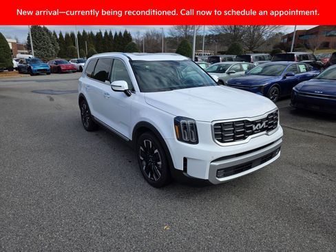 Used 2025 Kia Telluride AWD image 7