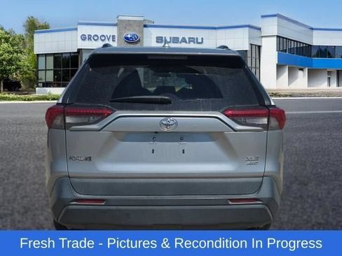 Used 2019 Toyota RAV4 XLE w/ Convenience Package AWD/4WD image 5