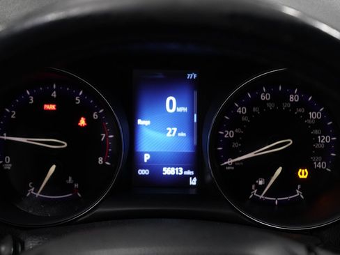 Used 2018 Toyota C-HR XLE FWD image 16