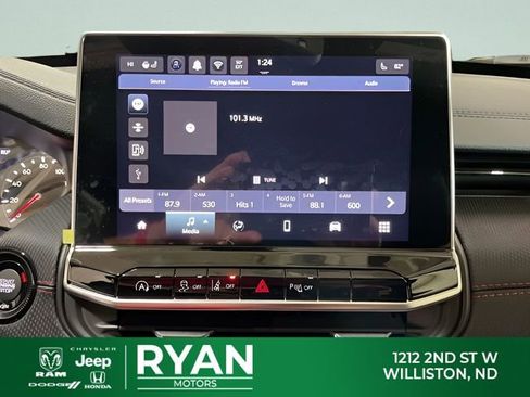 Used 2026 Jeep Compass Trailhawk AWD/4WD image 25