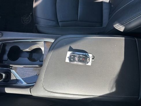 Used 2020 Buick Enclave Avenir w/ Avenir Technology Package AWD/4WD image 37
