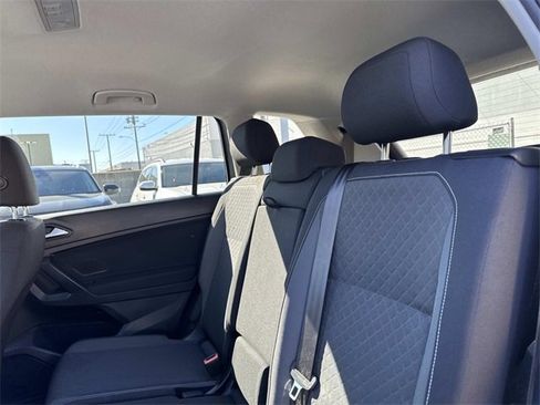 Used 2021 Volkswagen Tiguan S image 11