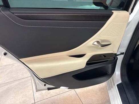 Used 2022 Lexus ES 350 w/ Premium Package FWD image 15