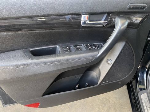 Used 2013 Kia Sorento SX w/ SX Premium Pkg FWD image 19