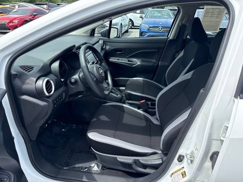 Used 2025 Nissan Versa S w/ Trunk Package FWD image 3