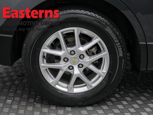 Used 2022 Chevrolet Equinox LT w/ LPO, Floor Liner Package image 29