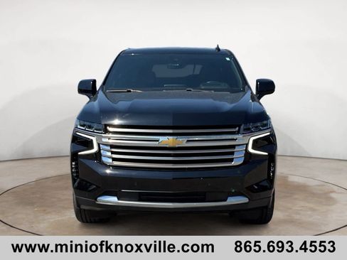 Used 2022 Chevrolet Suburban High Country AWD/4WD image 8