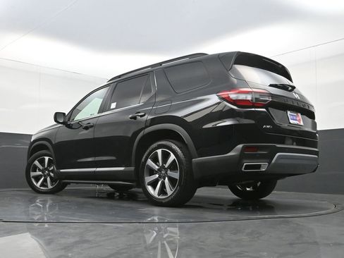 Used 2024 Honda Pilot Elite image 32