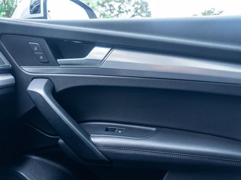 Used 2019 Audi Q5 2.0T Premium Plus w/ Premium Plus Package image 24