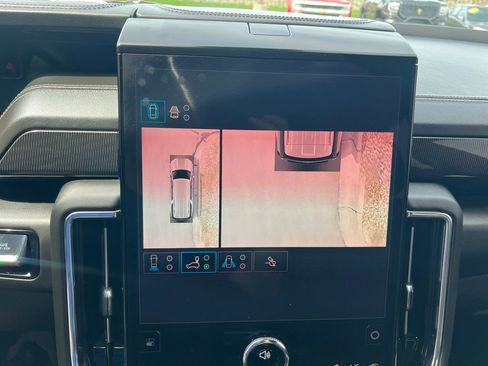 Used 2025 GMC Yukon XL Elevation image 46