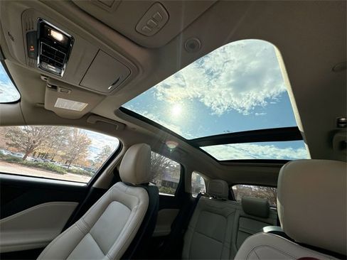 New 2026 Lincoln Corsair Premiere image 22