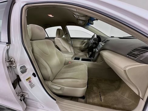 Used 2009 Toyota Camry LE FWD image 24
