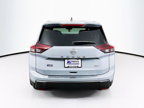New 2026 Nissan Rogue SV w/ Cold Weather Package AWD/4WD image 6