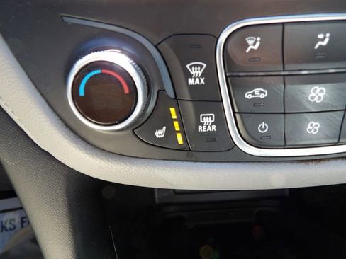 Used 2019 Chevrolet Equinox Premier FWD image 27