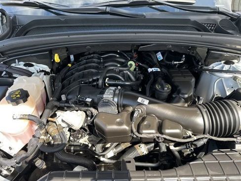 Used 2023 Jeep Grand Cherokee L Laredo AWD/4WD image 41