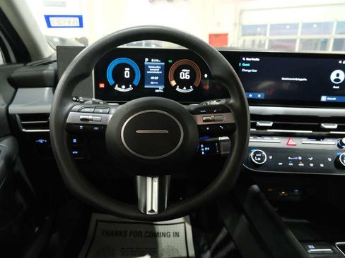 Used 2025 Hyundai Sonata SEL FWD image 29