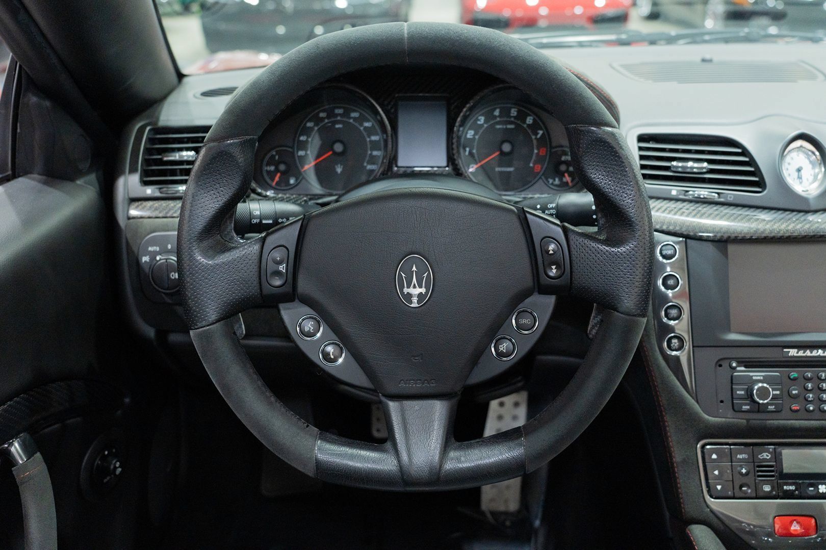 Used 2017 Maserati GranTurismo Sport RWD image 38