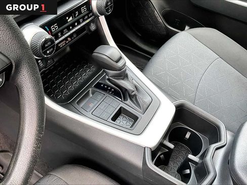 Used 2022 Toyota RAV4 XLE w/ Convenience Package AWD/4WD image 17