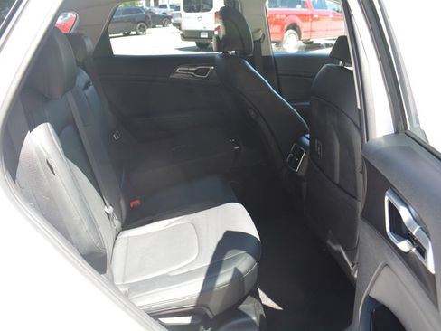 Used 2024 Kia Sportage EX AWD/4WD image 22
