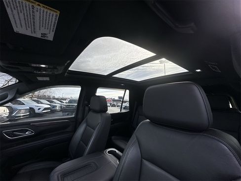 Used 2021 Chevrolet Tahoe LT w/ LT Signature Package image 21