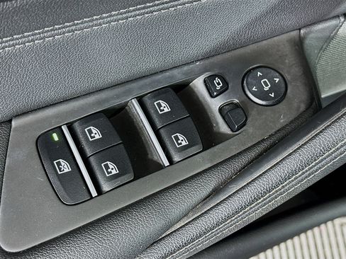 Used 2023 BMW 530i w/ Premium Package image 15