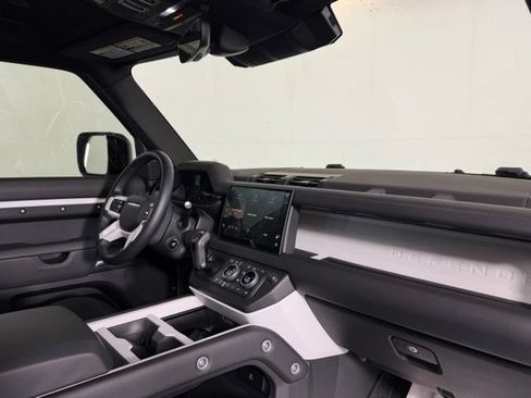 New 2025 Land Rover Defender 110 X-Dynamic SE AWD/4WD image 20