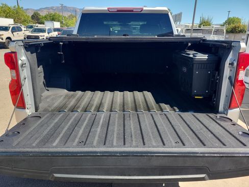 Used 2019 Chevrolet Silverado 1500 Custom w/ Custom Value Package AWD/4WD image 27