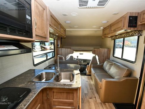 Used 2018 Chevrolet Express 4500 w/ RV Package image 12