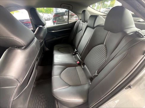 Used 2021 Toyota Camry SE image 26