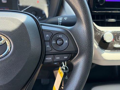 Used 2023 Toyota Corolla LE image 23