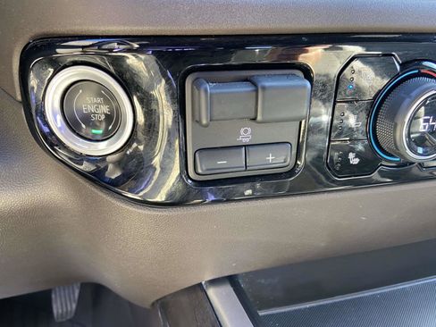 Certified 2023 Chevrolet Silverado 1500 LTZ image 12