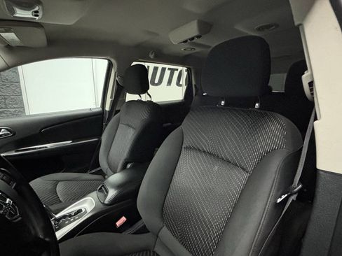 Used 2016 Dodge Journey SXT w/ Comfort/Convenience Group FWD image 19