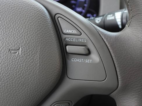 Used 2015 INFINITI Q40 w/ Moonroof Package RWD image 66