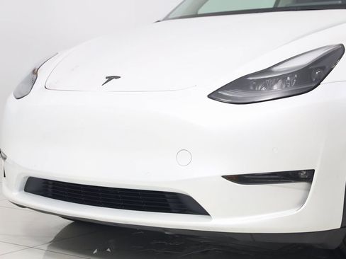 Used 2022 Tesla Model Y Performance image 55