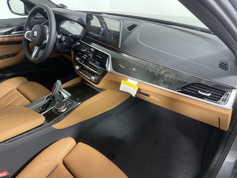 Certified 2023 BMW 530i xDrive w/ M Sport Package image 15