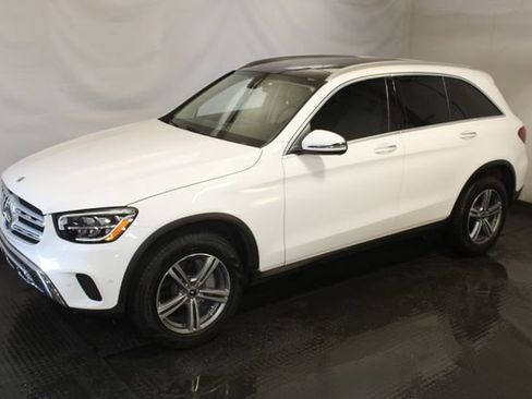 Used 2021 Mercedes-Benz GLC 300 4MATIC image 2