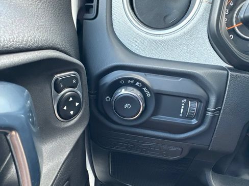 Certified 2026 Jeep Wrangler Unlimited Sahara AWD/4WD image 9