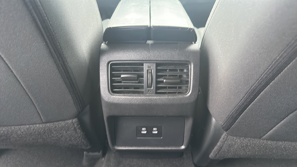 Used 2024 Nissan Rogue SV AWD/4WD image 18