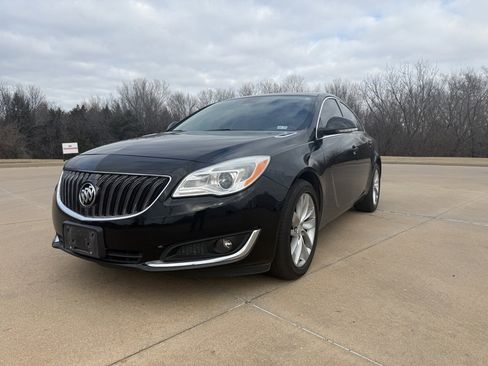 Used 2015 Buick Regal Premium w/ Experience Buick Package image 1