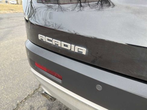 Used 2018 GMC Acadia SLT w/ LPO, Black Accent Package image 18