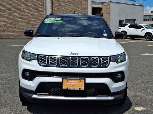 Used 2025 Jeep Compass Limited AWD/4WD image 2