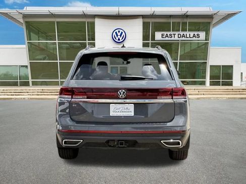 Used 2026 Volkswagen Atlas SE FWD image 4